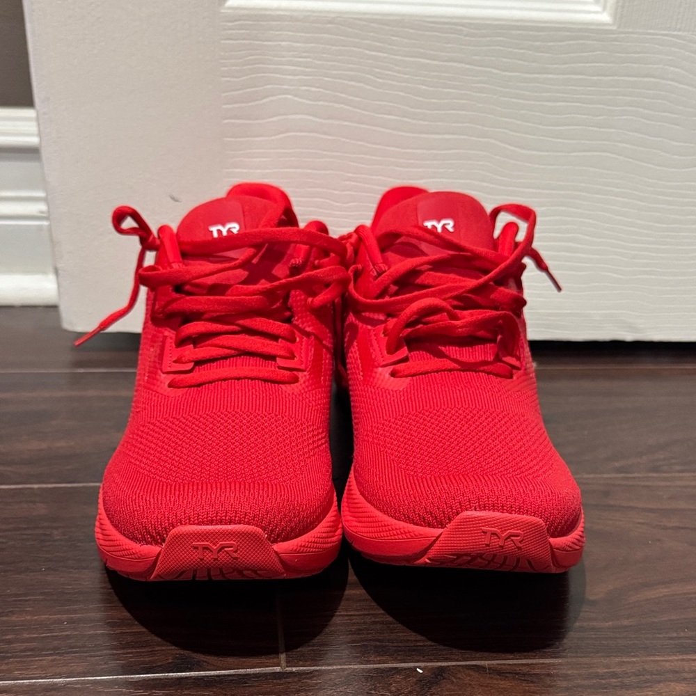 TYR Dynamic Red Athletic Sneakers
